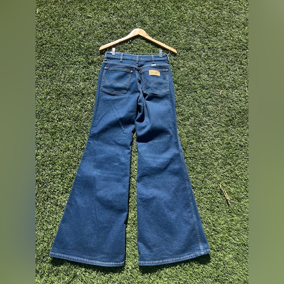 Wrangler wanderer 622 high rise flare size 26 - Picture 6 of 9
